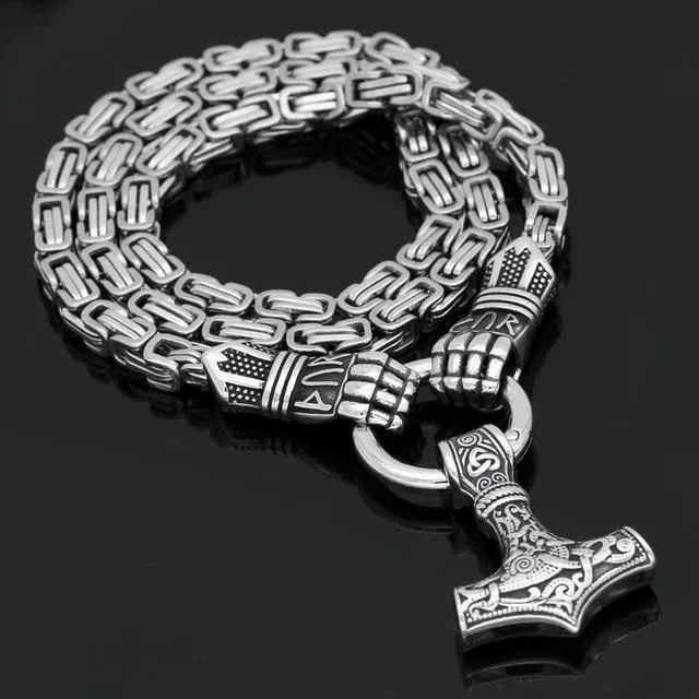 Valhalla Vikings Necklaces King Chain Featuring Berserker Holding A Mjolnir Pendant
