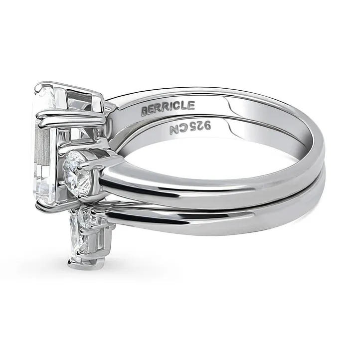 BERRICLE Rings 3Stone Flower 26ct Emerald Cut CZ Ring Set in Sterling Silver