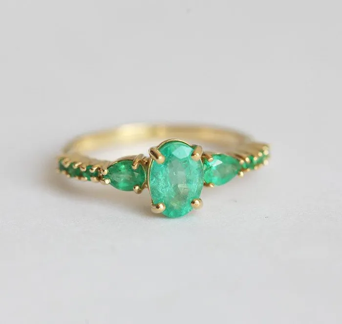 Capri Green Emerald Cluster Ring capucinne Rings