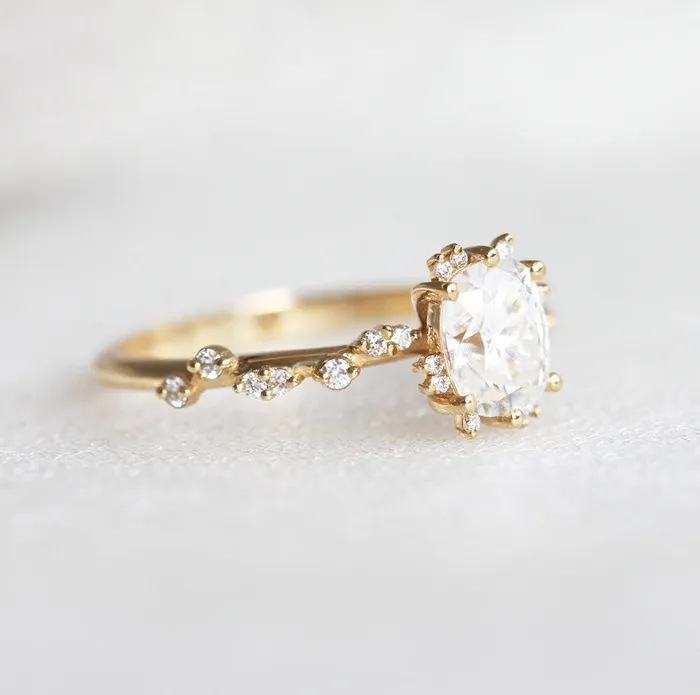 Capucinne Rings Bokeh Oval Lab Diamond Ring