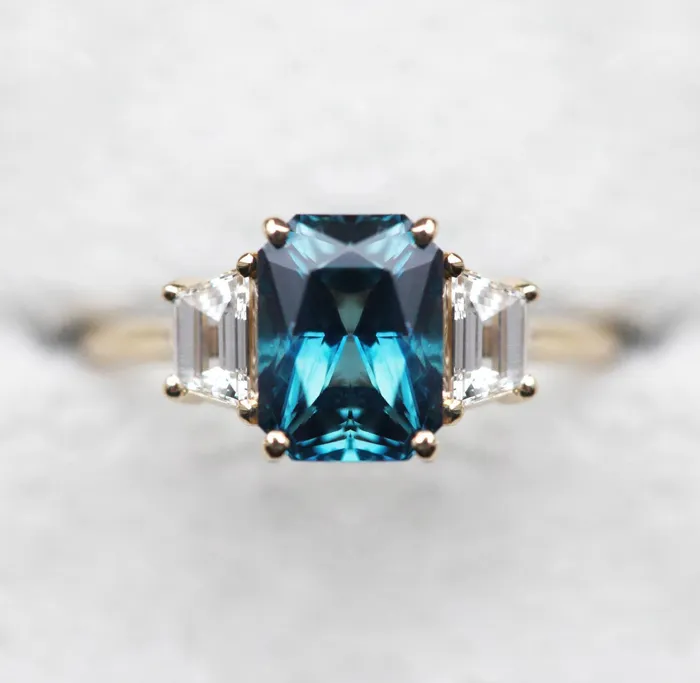 Capucinne Rings Moana Art Deco Sapphire diamond Ring