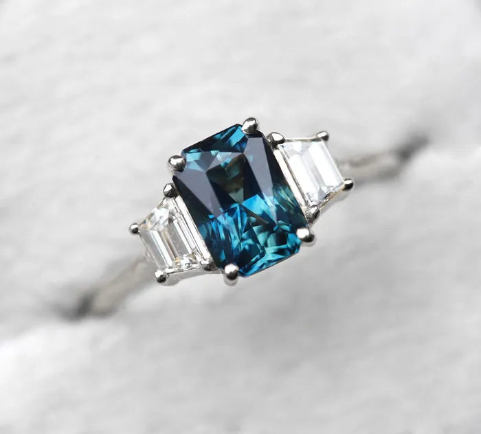 Capucinne Rings Moana Art Deco Sapphire diamond Ring
