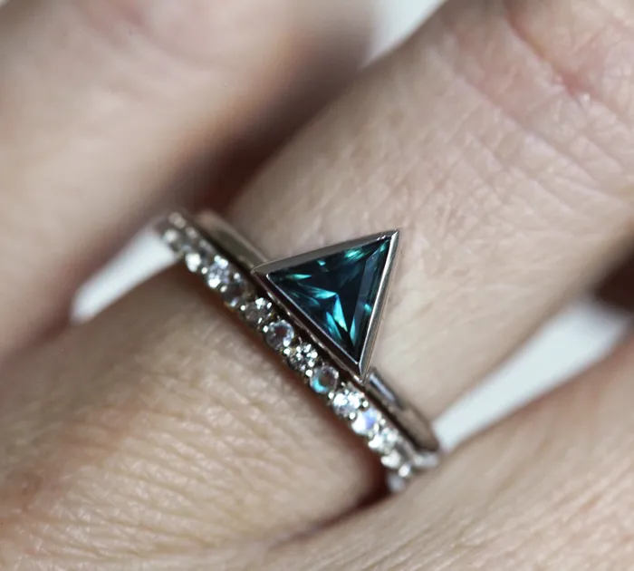 Rings Capucinne Frozen Teal Sapphire Ring