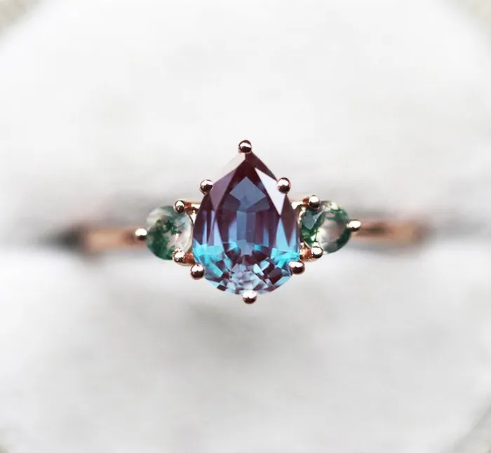 Rings Capucinne Misella Pear Alexandrite Ring