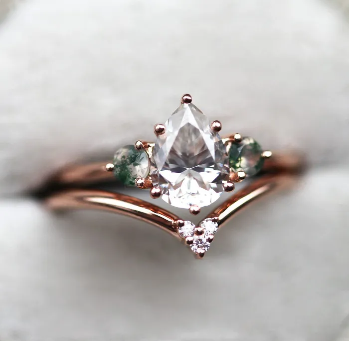 Rings Capucinne Misella Pear Alexandrite Ring