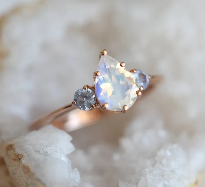 Rings Capucinne Misella Pear Alexandrite Ring