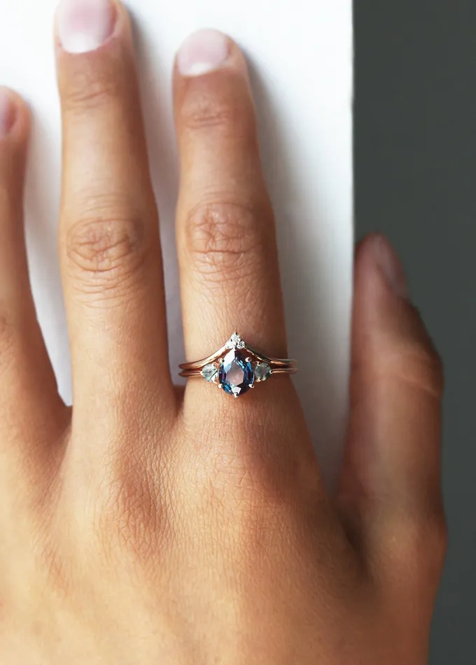 Rings Capucinne Misella Pear Alexandrite Ring