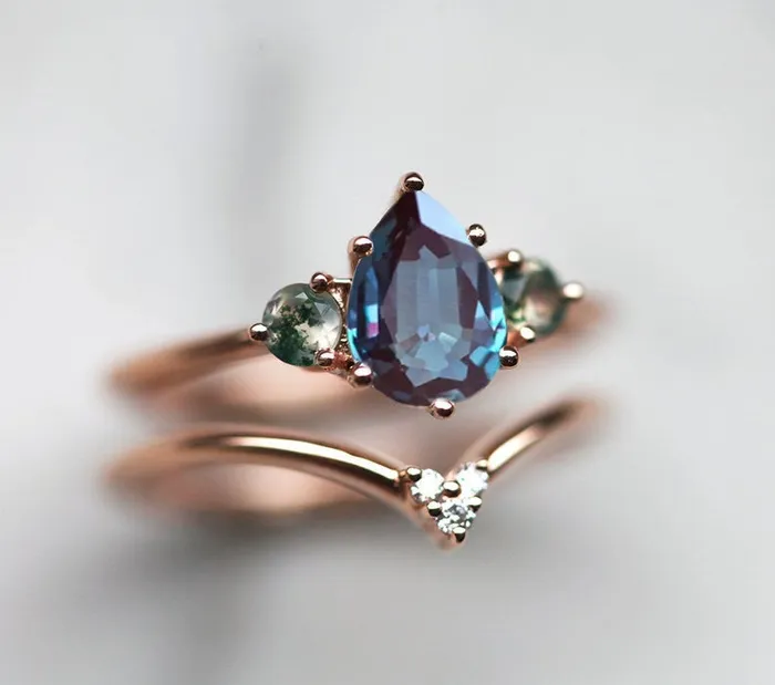 Rings Capucinne Misella Pear Alexandrite Ring