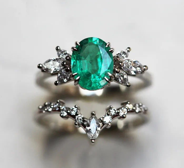 Vera Oval Emerald Ring Set Capucinne Rings
